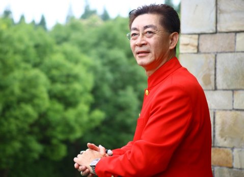 六小龄童什么时候去世的？