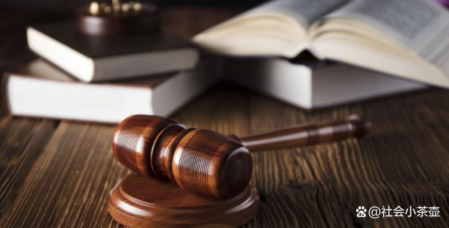 贵州一男子离婚后三年内多次性侵自己的八岁亲生女儿