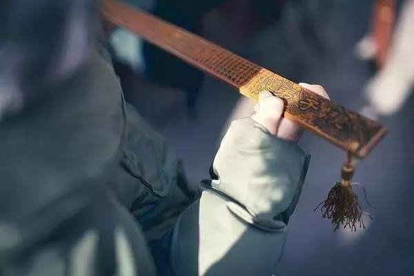 严父慈母正确生肖