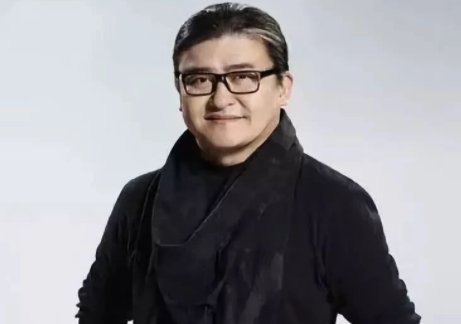 于月仙葬礼完毕，刘欢身体又出现问题，退出好声音录制，他到底怎么了？