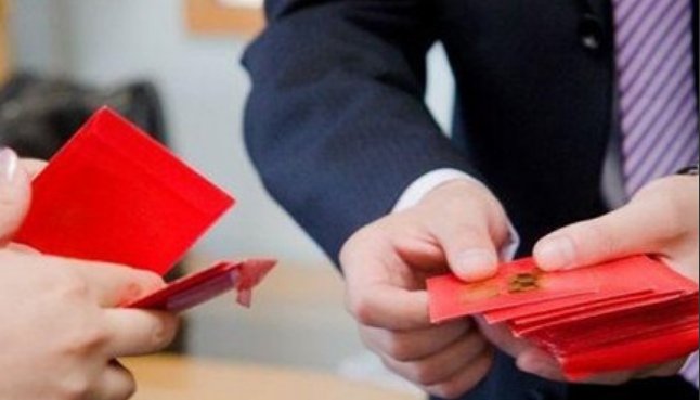 给老师发红包，发多少为宜呢？