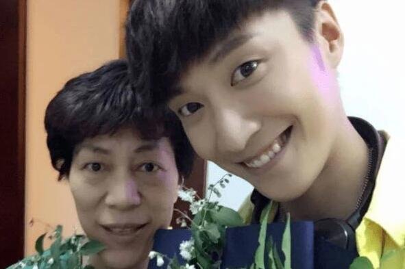 乔任梁现场图血手臂 没有去深究过怎么回事