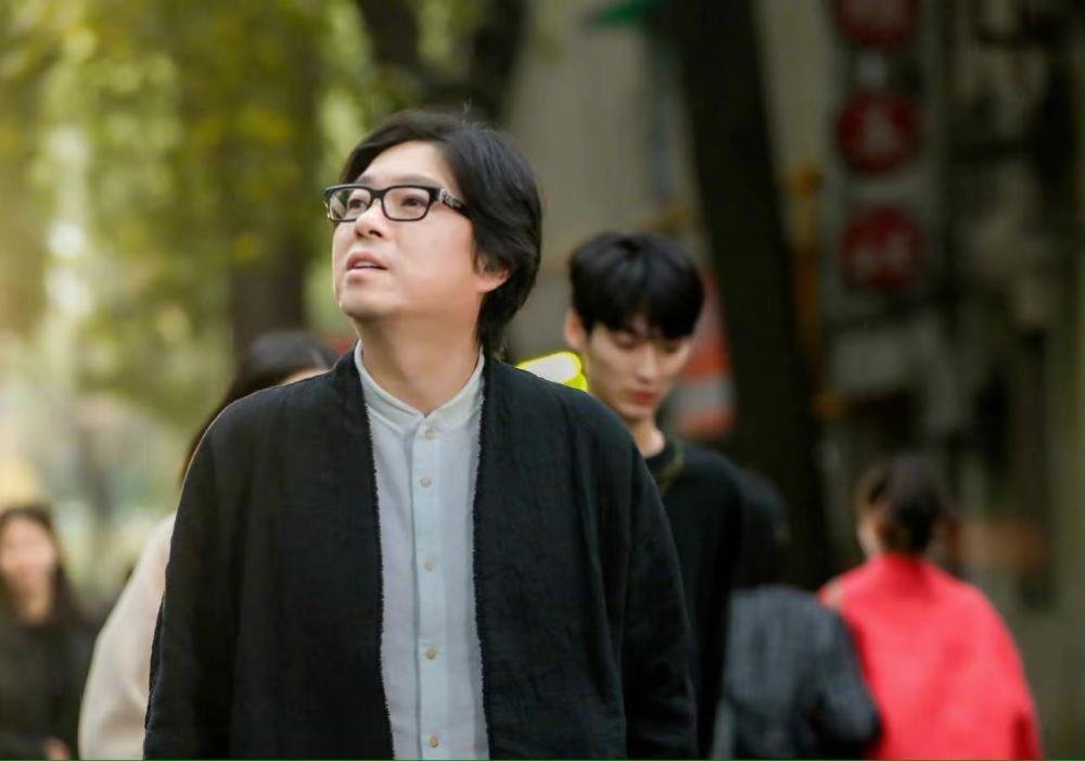 高晓松剪掉25年长头发，是何缘故要这么做？