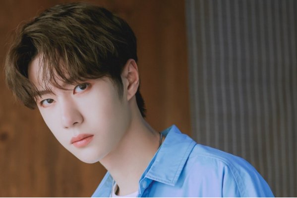 王一博被问《天天向上》中为啥不爱说话,同伴汪涵是怎么说的?