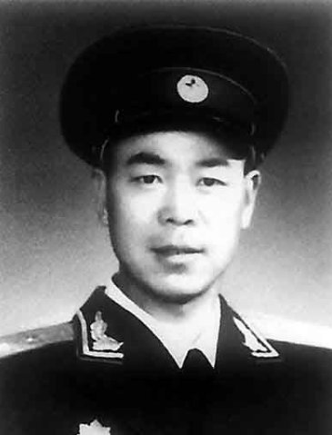 中国蓝盔里面的原型是谁？