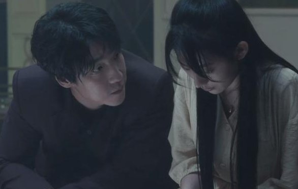 《扫黑风暴》：孙兴坏归坏，但为什么要让徐英子咬住大理石茶几呢