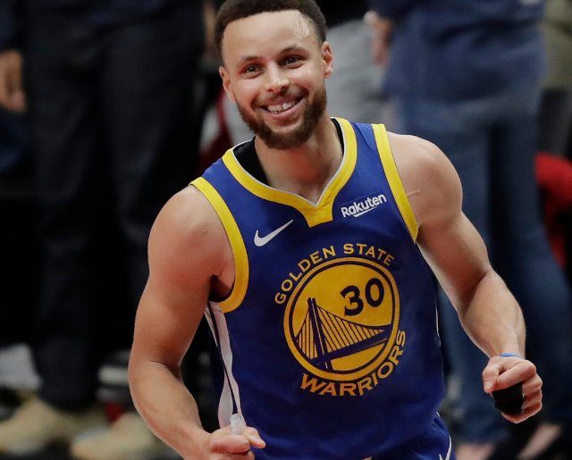 库里成为历史第六人，他在NBA生涯中取得过哪些好成绩？