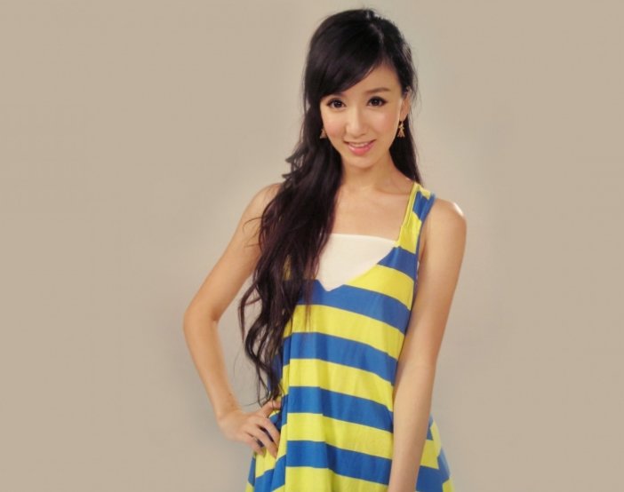 《爱情公寓》中胡一菲和陆展博是怎样的关系？