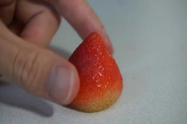 怎么吸草莓技巧教程