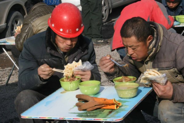 露宿的拼音和意思怎么写