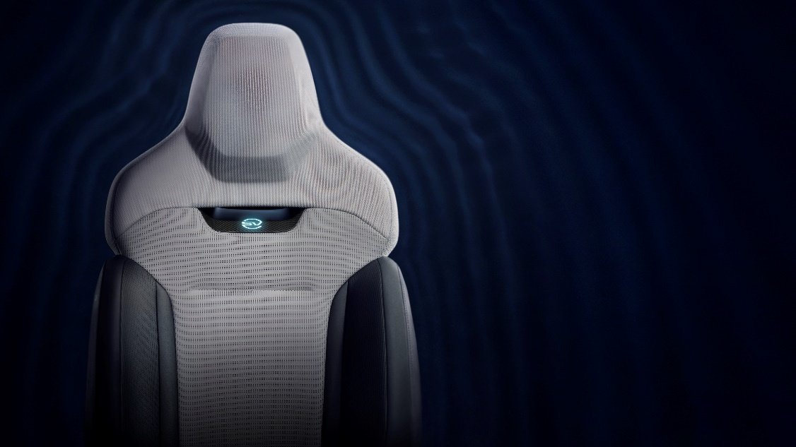 新现代豪华主义的性能旗舰 全新揽胜运动版SV全球首秀