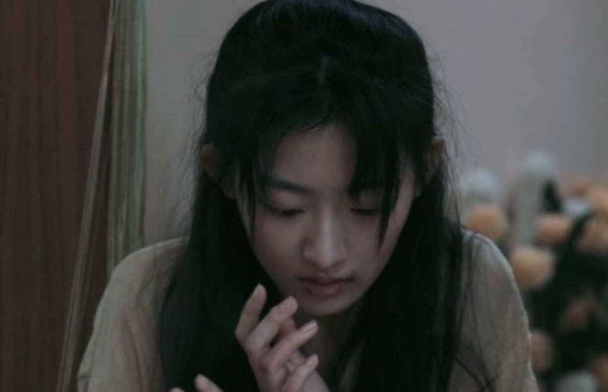 《扫黑风暴》：孙兴坏归坏，但为什么要让徐英子咬住大理石茶几呢