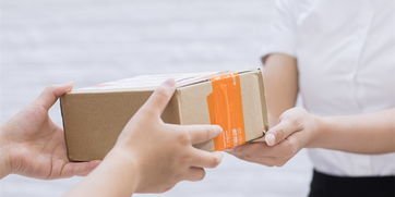 杭州一女子频繁收到冥币、寿衣，收到这样的快递该如何处理？