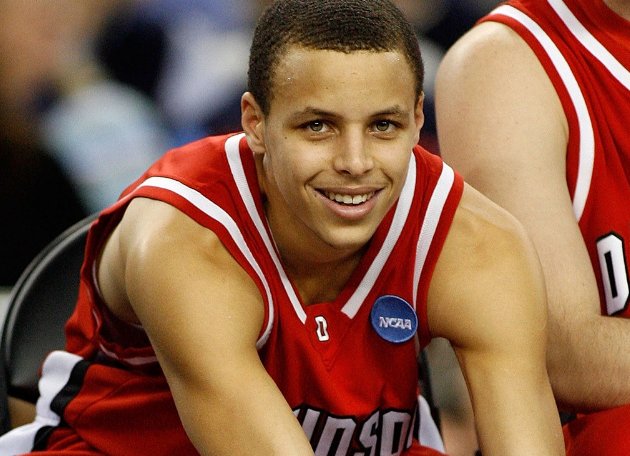 库里成为历史第六人，他在NBA生涯中取得过哪些好成绩？