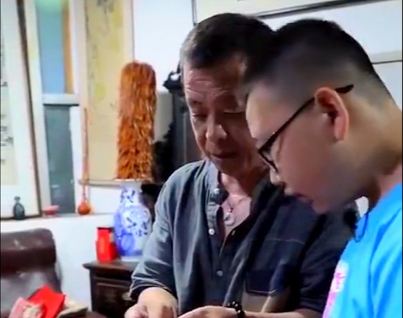 12岁男孩收藏5000枚古钱币，如何鉴别真假古钱币？