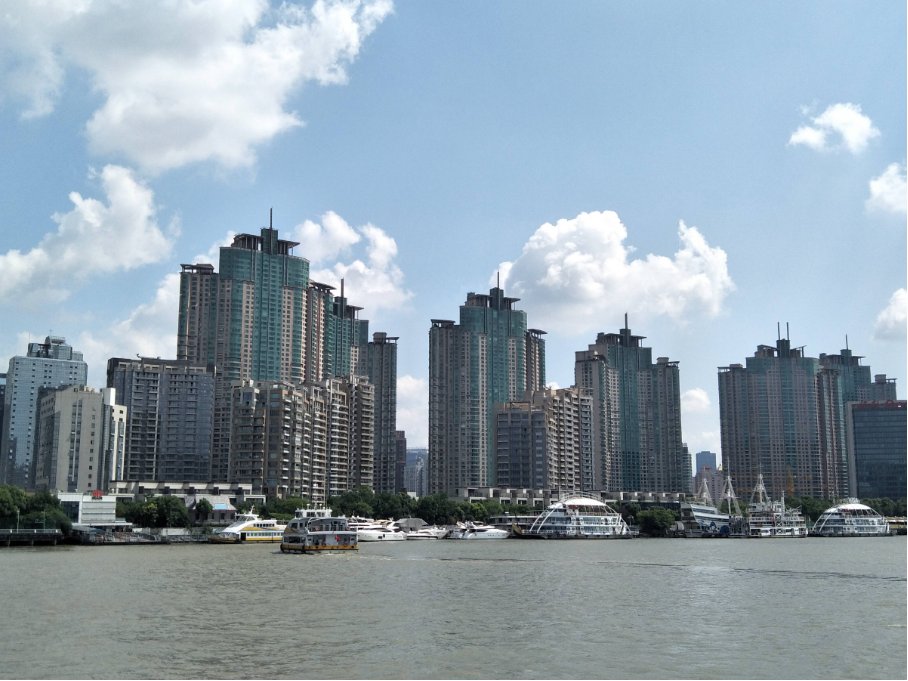 黄浦江有多少米深