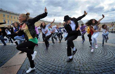 何为快闪行动？