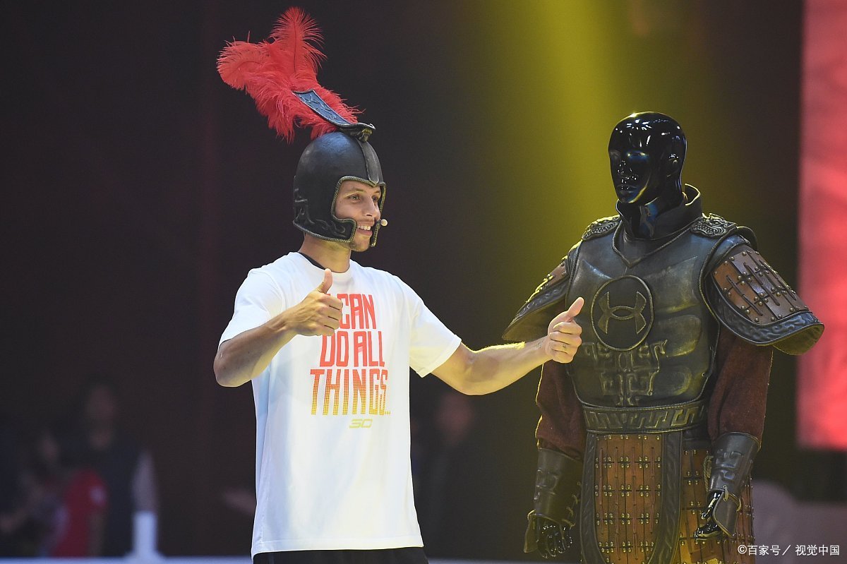 4冠+两MVP+FMVP,库里成为历史第六人,他还曾有过哪些成就?