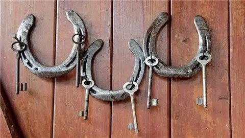 什么是驷马捆绑法？