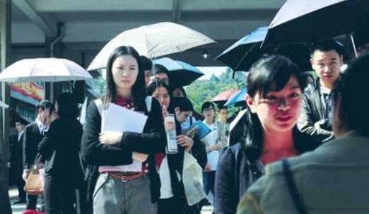 韩国女性平等的情况令人羞愧，为什么韩国的女性待遇会那么差？