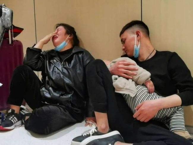 江西塌楼亲历者讲述惊险一幕,丈夫用梯子救妻儿,发生了怎样的感人一幕?