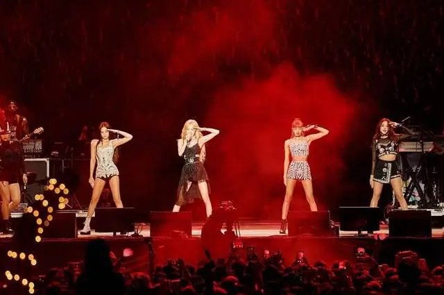 王嘉尔成首位登上科切拉舞台的中国歌手，科切拉在音乐界地位如何？