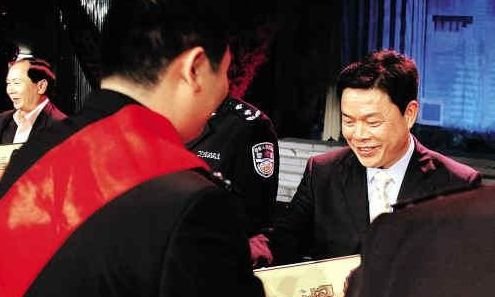 伍星葵的个人简介