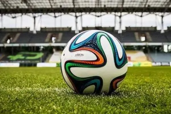 中年人为了世界杯有多拼?