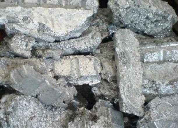 钴价持续发力，一年半价格涨幅近6成，是什么原因导致的？