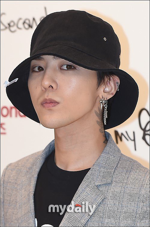 权志龙入伍和退伍时间