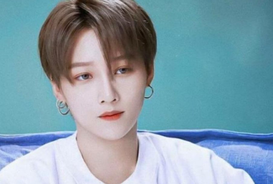 中性风的刘雨昕代言内衣，为何网友不买账？