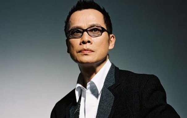 “我听见窗外谁的声音”是哪首歌里的歌词