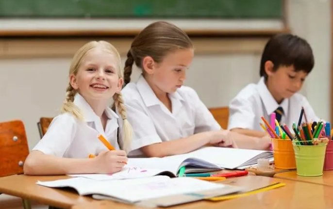 熟视无睹的反义词