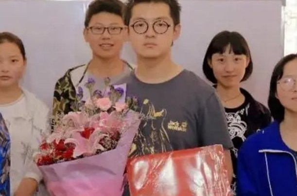 湖北历年高考状元一览表