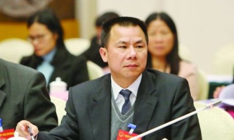 白云机场“70后”董事长邱嘉臣辞职,背后的原因有哪些?