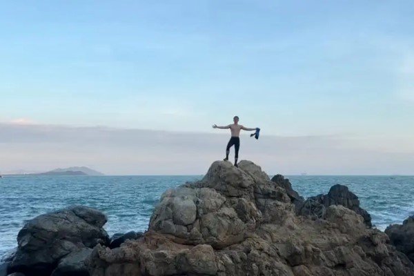 我生来本就是高山而非溪流