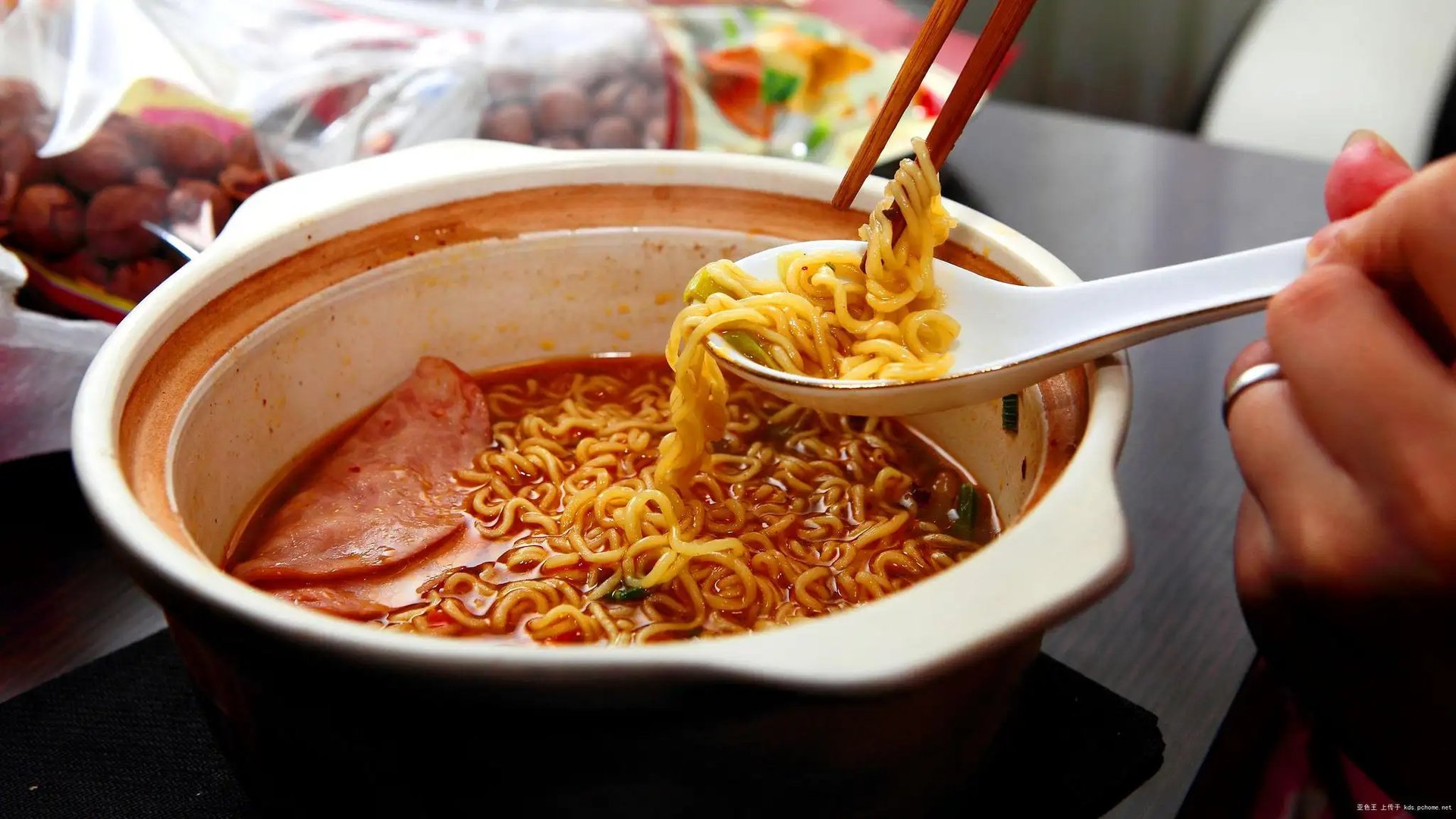 康师傅超60%方便面完成提价，其他品牌的方面便是否会跟进？