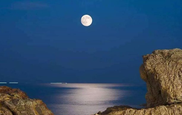 青天有月来几时下一句是？