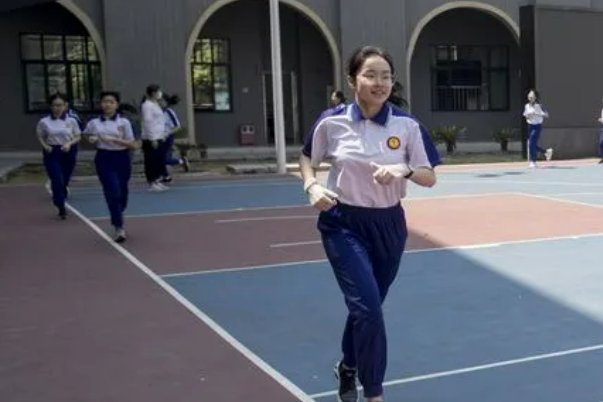 2023年中考黄冈中学分数线