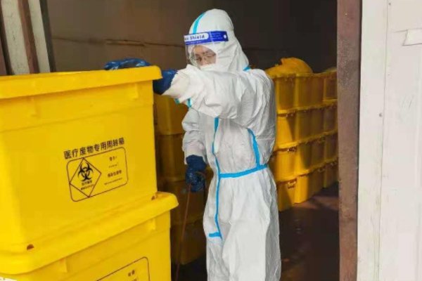 打起十二分精神下一句是怎么写