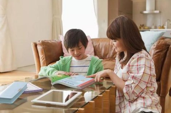 17岁成都女孩被牛津大学录取!为何有钱人家的孩子会更加优秀呢?