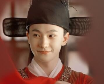 杨洋在新红楼梦中演谁