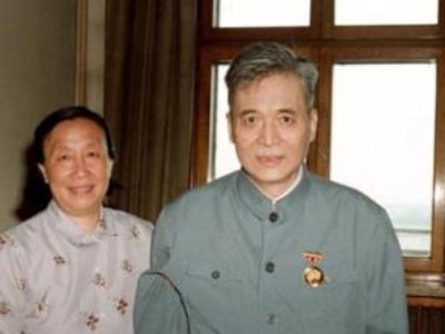 有哪些科学家为科学献身,他的事迹呢?