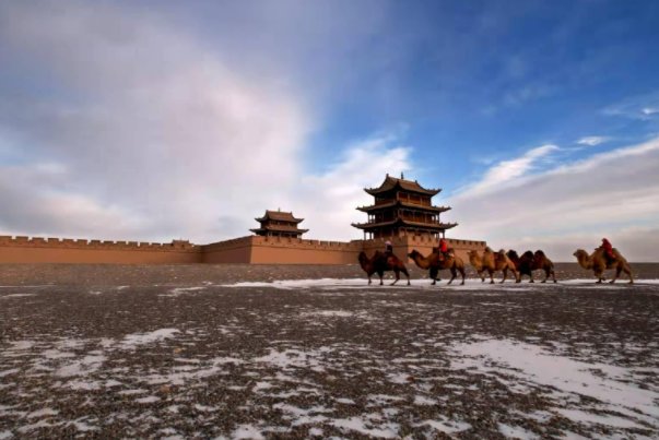 岑参诗中的轮台指哪里