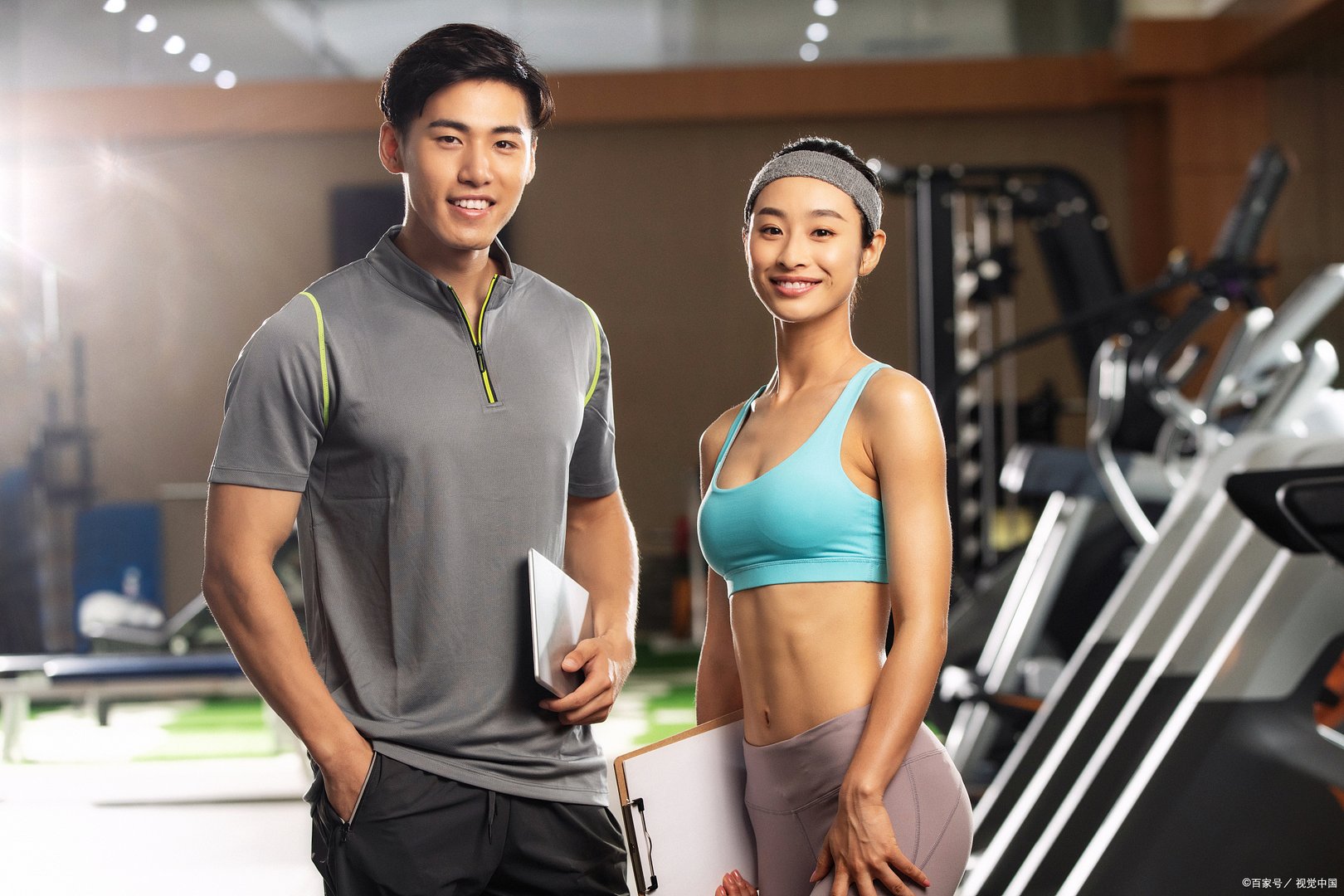 女朋友健身房找男私教，介意吗？