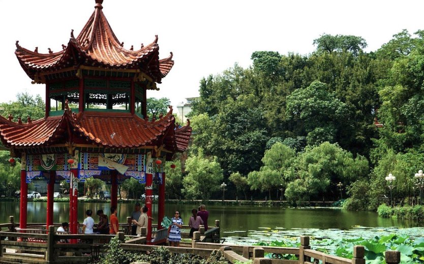 江西省景德镇莲花塘的“鬼楼怎么走