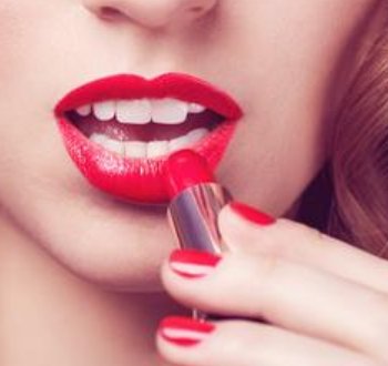 去年口红销量下滑近半,你认为造成该现象的原因是什么?