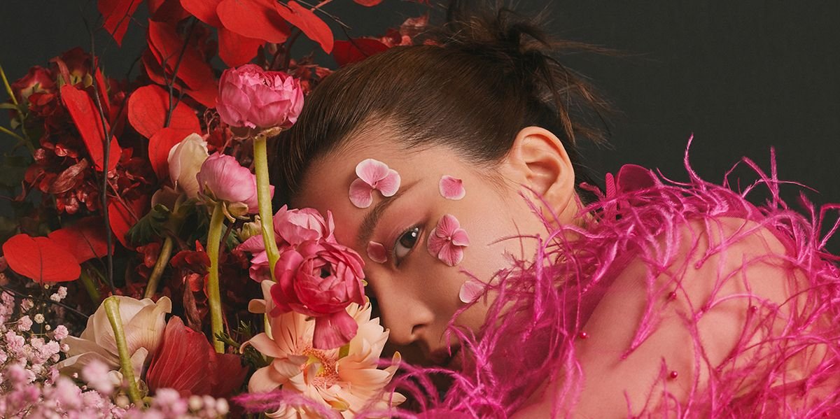 武警特战队员侦查需要变美妆博主,这波操作真的能掩人耳目么?