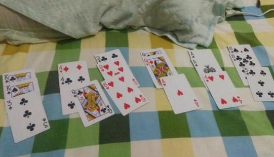 扑克牌中四个Q分别代表哪四个王后？