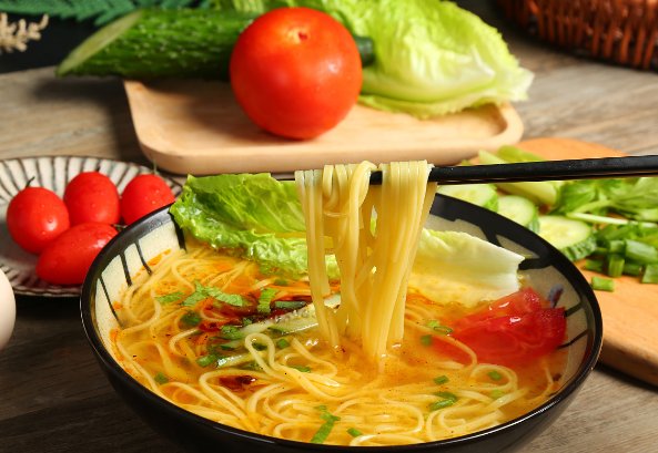 怎么防止面条粘在一起